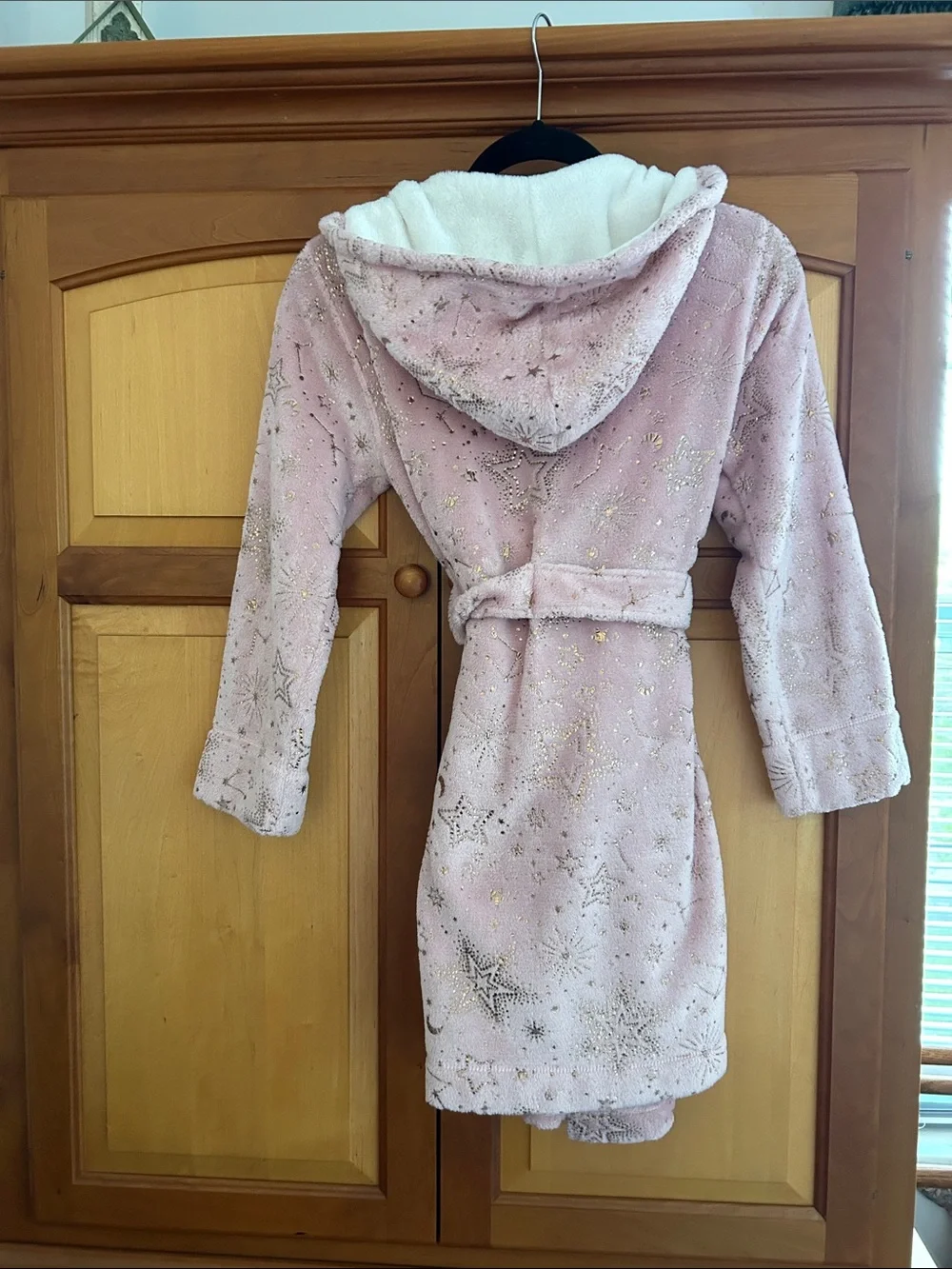 Justice Girls Light Pink Hooded Star-Print Plush Robe with White Lining